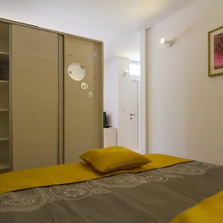 Apartments Sarc Rovinj Room photo
