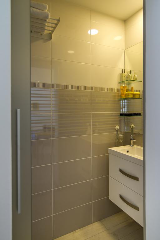 Apartment Sarc